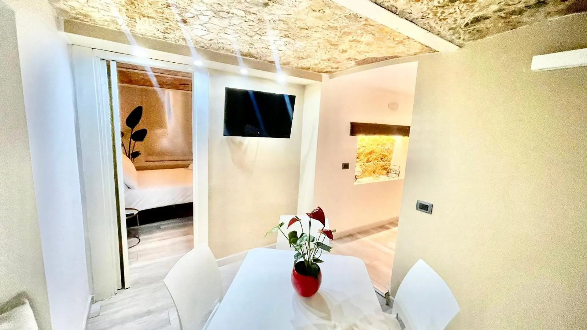 פלרמו Stationsuite N5 Spa Privata Idromassaggio & Wifi Zona Centrale Vicino Alla Stazione איטליה